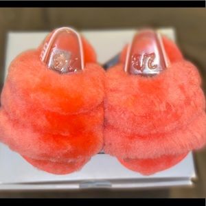 Infants Ugg’s slipper in coral